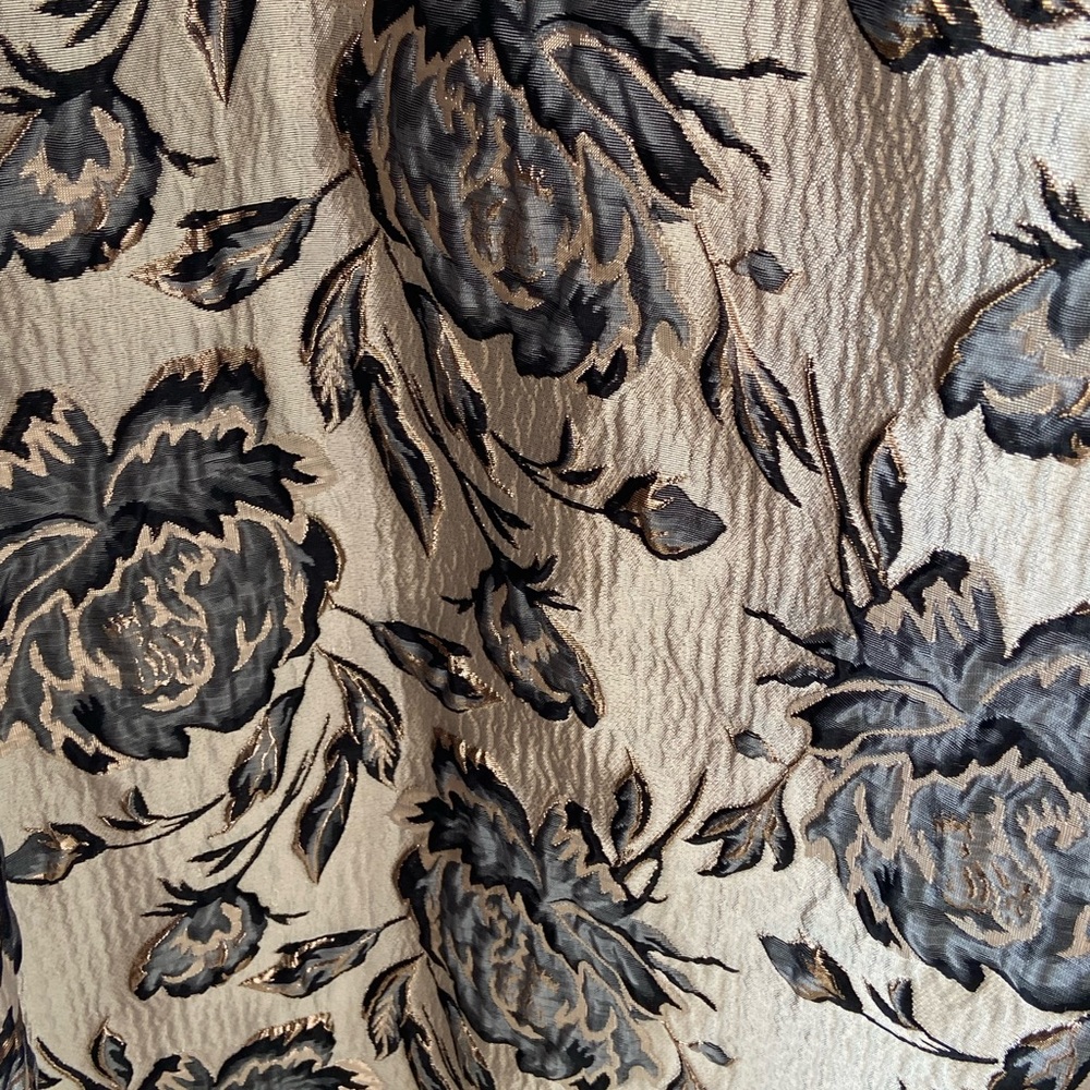 Formal gown - Picture 3 of 5